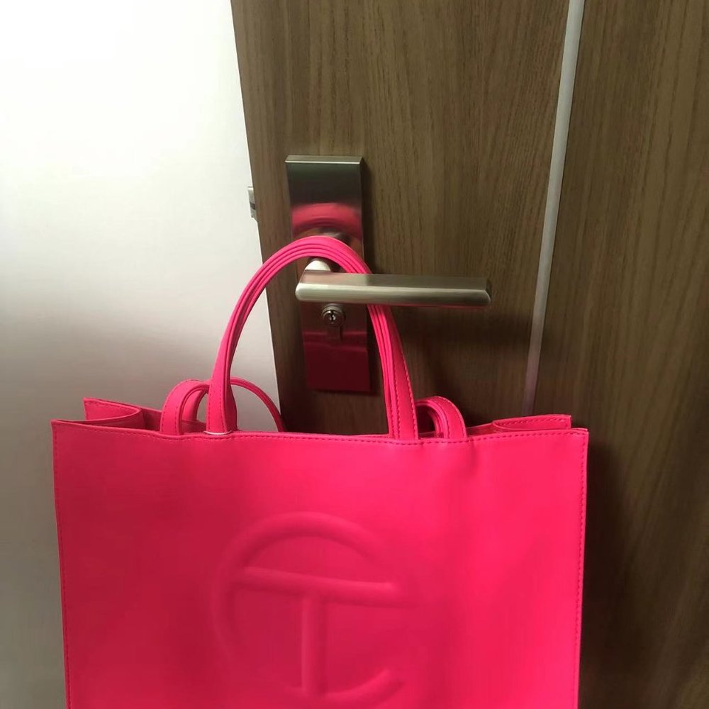 Laptop Bag Telfar Medium Azalea shopping bag - Picture 7 of 8